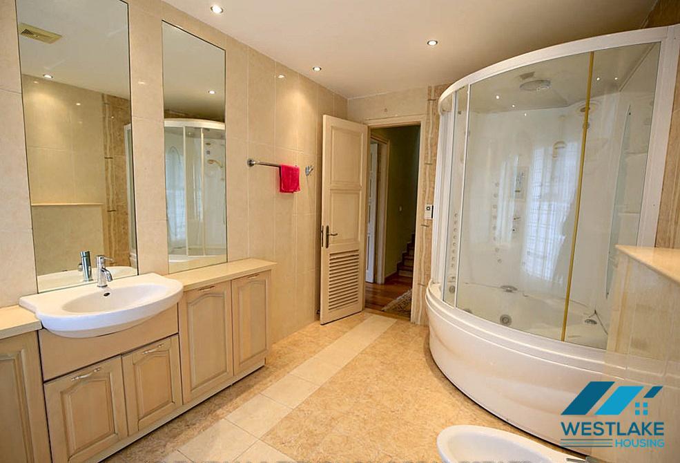 CHO THUÊ BIỆT THỰ 4 PHÒNG NGỦ SANG TRỌNG – KHU C CIPUTRA