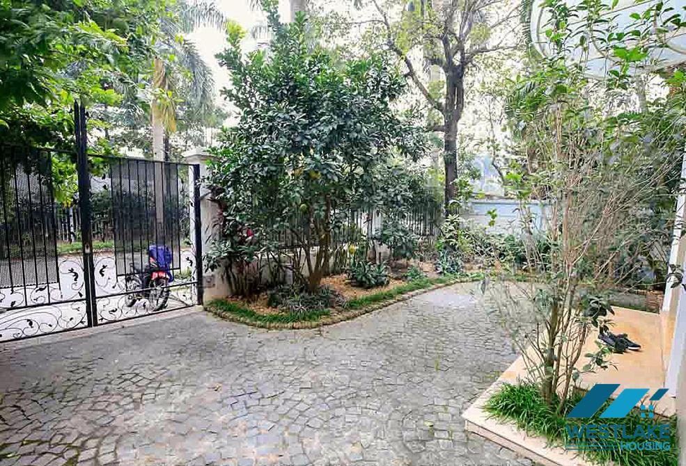 CHO THUÊ BIỆT THỰ 4 PHÒNG NGỦ SANG TRỌNG – KHU C CIPUTRA