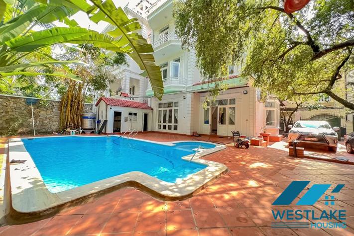 Beautiful villa with swimming pool and courty yard for rent in Tay Ho, Ha Noi