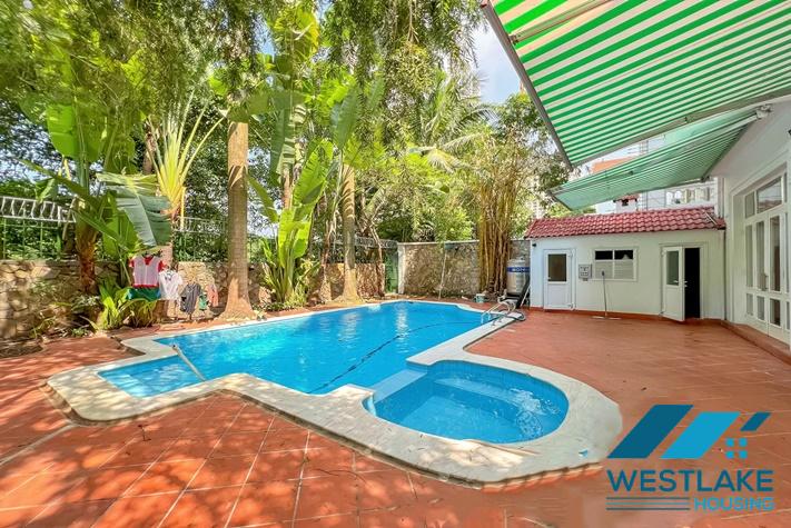 Beautiful villa with swimming pool and courty yard for rent in Tay Ho, Ha Noi
