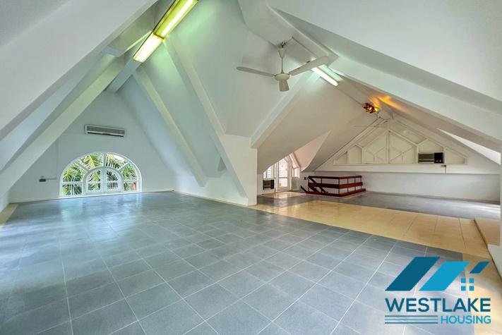 Beautiful villa with swimming pool and courty yard for rent in Tay Ho, Ha Noi