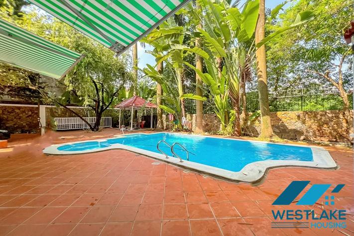 Cho Thuê Biệt Thự 5 Phòng Ngủ Đẹp Có Hồ Bơi Và Sân Vườn Rộng Tại Tây Hồ, Hà Nội.