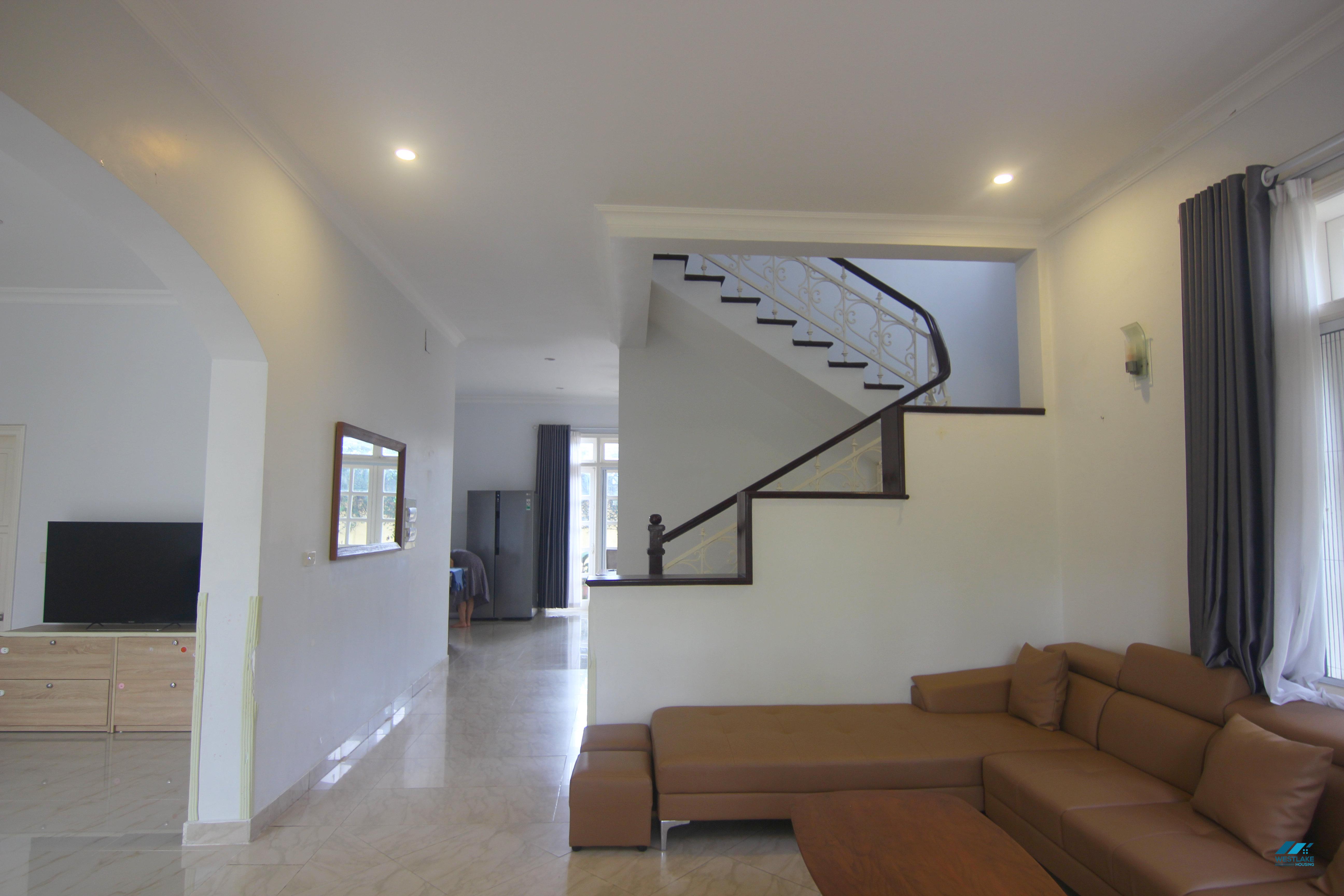 Cho thuê nhà tại Ciputra, Tây Hồ – Vị trí đẹp, gần sân chơi trẻ em