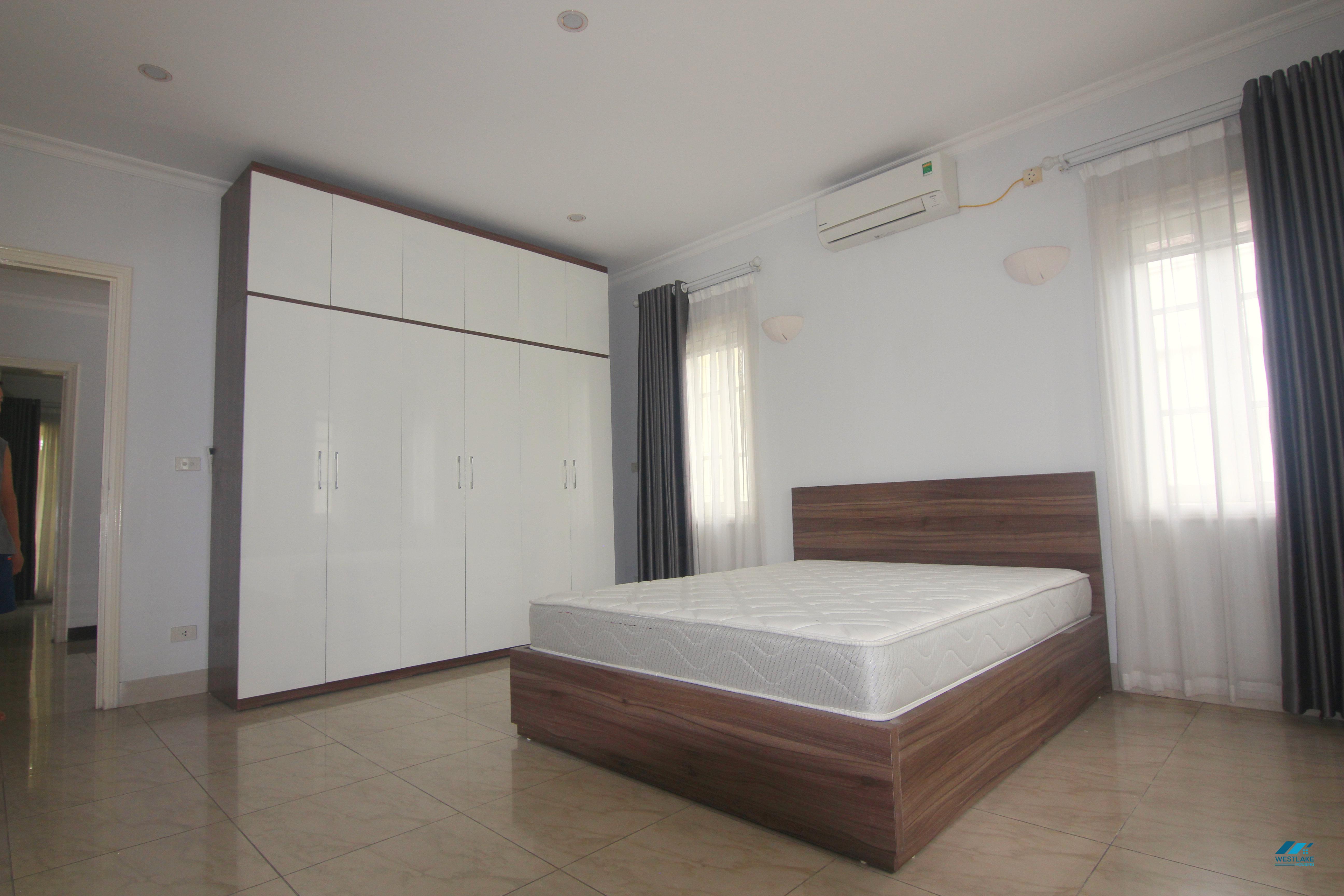 Cho thuê nhà tại Ciputra, Tây Hồ – Vị trí đẹp, gần sân chơi trẻ em