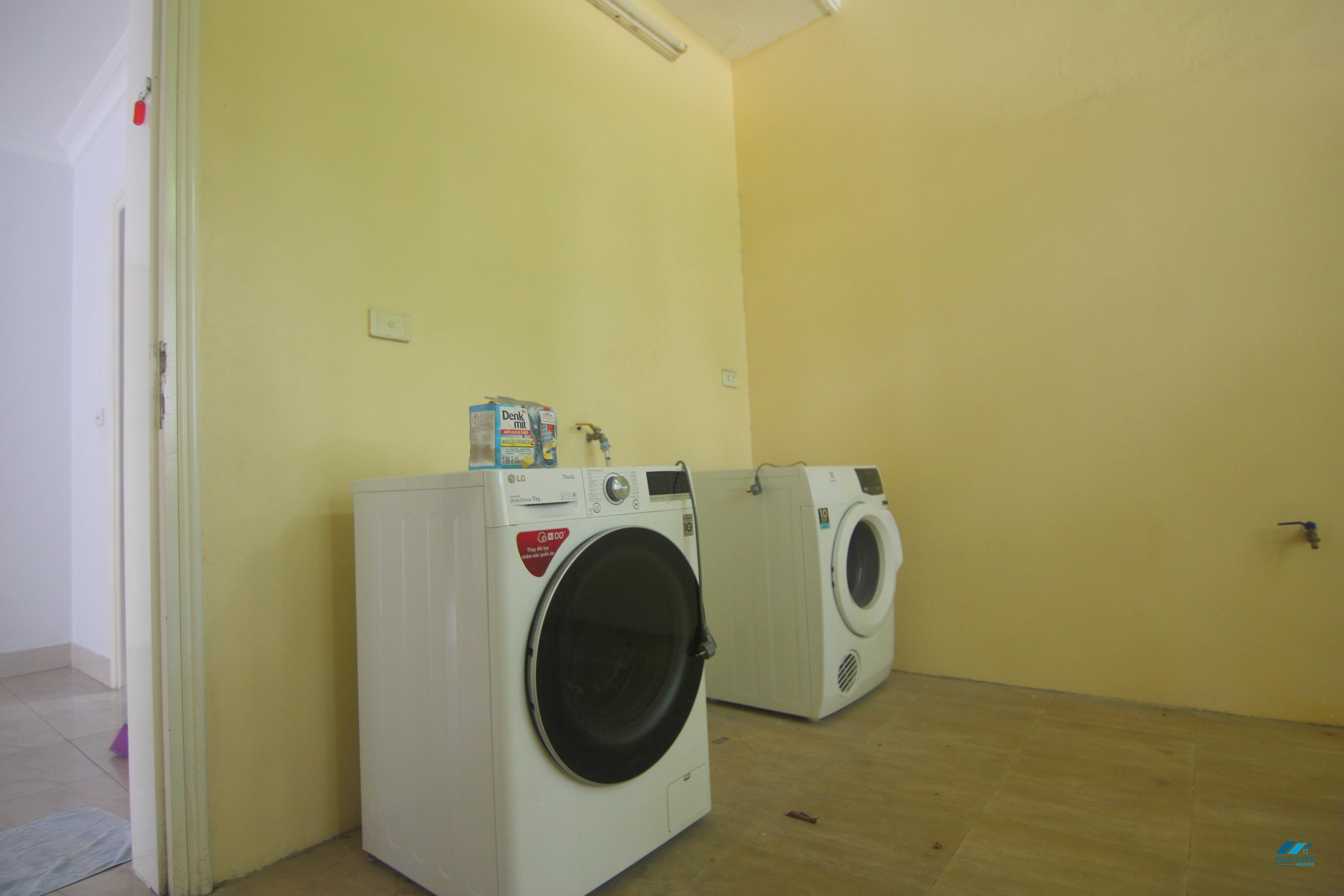 Cho thuê nhà tại Ciputra, Tây Hồ – Vị trí đẹp, gần sân chơi trẻ em