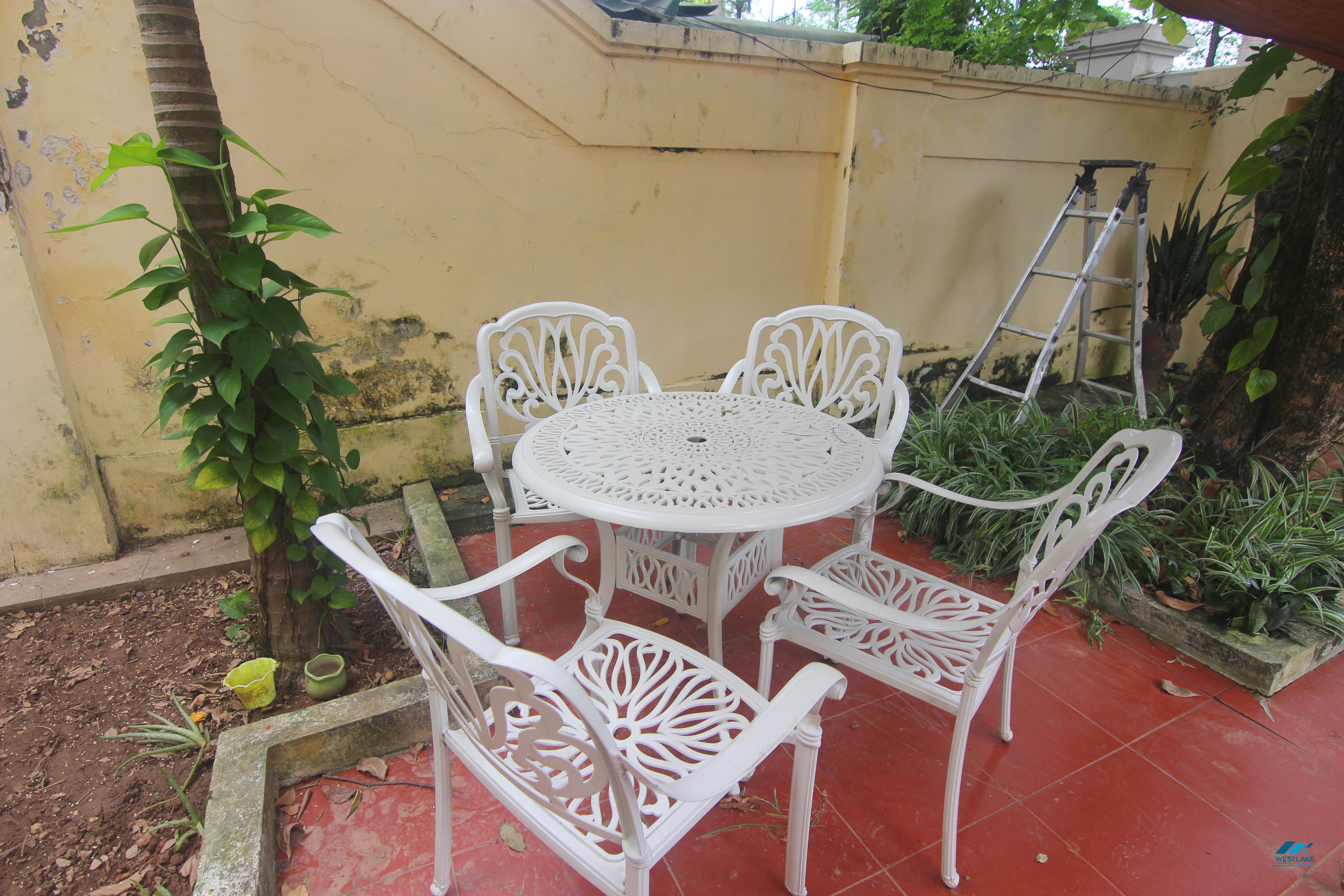 Cho thuê nhà tại Ciputra, Tây Hồ – Vị trí đẹp, gần sân chơi trẻ em