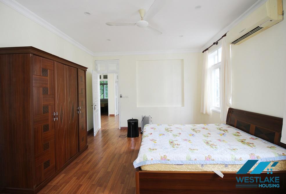 Cho thuê biệt thự đầy đủ nội thất tại khu C – Ciputra, Tây Hồ, Hà Nội