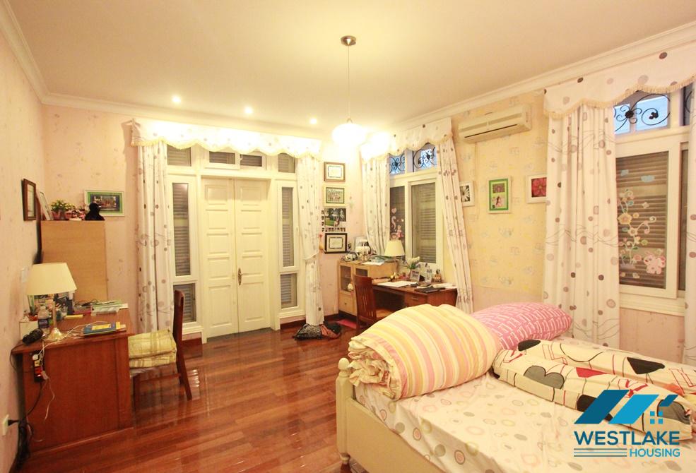 Cho thuê nhà đẹp có hồ bơi riêng tại Ciputra – Tây Hồ, Hà Nội