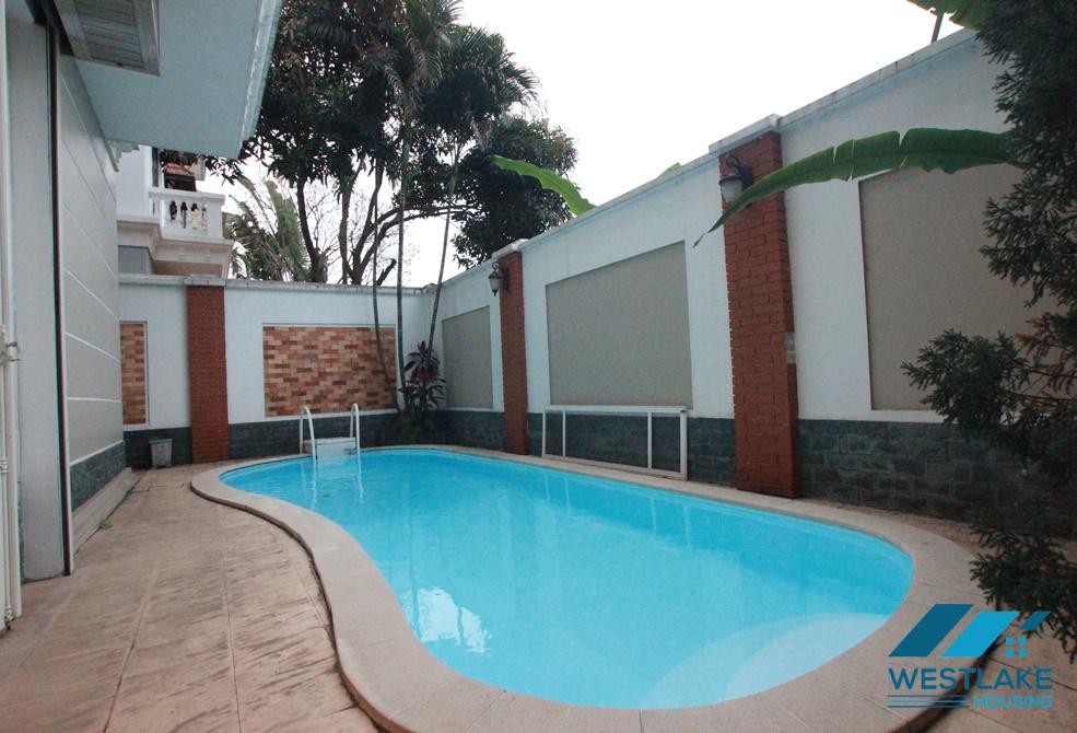 Cho thuê nhà đẹp có hồ bơi riêng tại Ciputra – Tây Hồ, Hà Nội