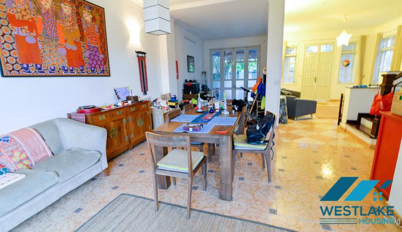 Cho thuê biệt thự đẹp tại khu C – Ciputra, Tây Hồ, Hà Nội. Cho thuê biệt thự đẹp tại khu C – Ciputra, Tây Hồ, Hà Nội.