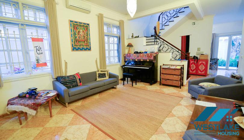 Cho thuê biệt thự đẹp tại khu C – Ciputra, Tây Hồ, Hà Nội. Cho thuê biệt thự đẹp tại khu C – Ciputra, Tây Hồ, Hà Nội.