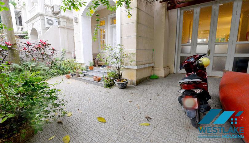 Cho thuê biệt thự đẹp tại khu C – Ciputra, Tây Hồ, Hà Nội. Cho thuê biệt thự đẹp tại khu C – Ciputra, Tây Hồ, Hà Nội.