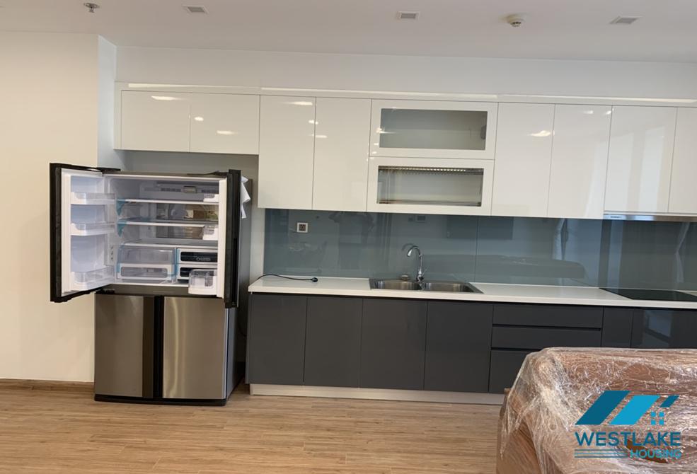 A high-rise apartment with 3 bedrooms for rent in Vinhome Metropolis, Ba Dinh, Ha Noi