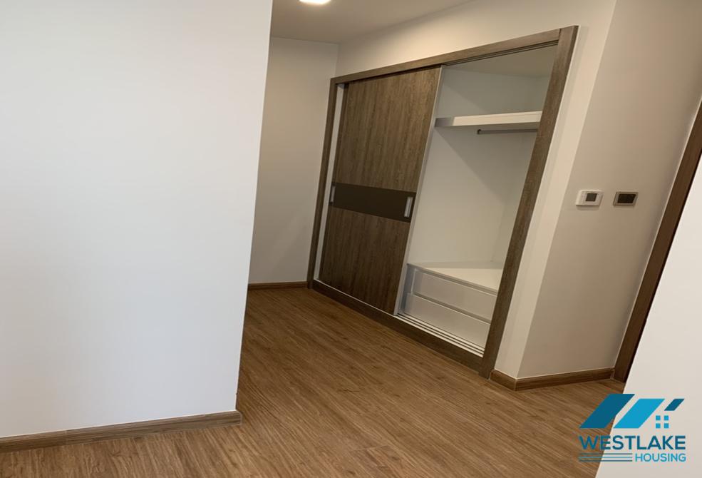 A high-rise apartment with 3 bedrooms for rent in Vinhome Metropolis, Ba Dinh, Ha Noi