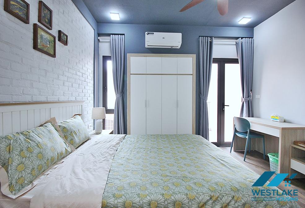 Cho Thuê Căn Hộ 2 Phòng Ngủ Mới Đẹp Sáng Thoáng Tại Phố Trịnh Công Sơn, Tây Hồ, Hà Nội