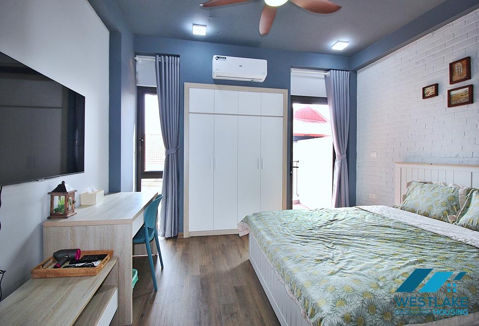 Cho Thuê Căn Hộ 2 Phòng Ngủ Mới Đẹp Sáng Thoáng Tại Phố Trịnh Công Sơn, Tây Hồ, Hà Nội