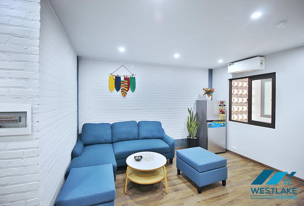 Cho Thuê Căn Hộ 2 Phòng Ngủ Mới Đẹp Sáng Thoáng Tại Phố Trịnh Công Sơn, Tây Hồ, Hà Nội