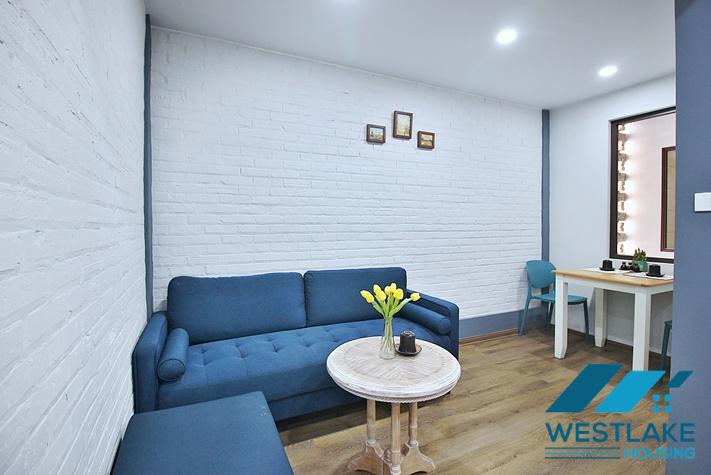 Cho Thuê Căn Hộ 1 Phòng Ngủ  Mới Đẹp Hiện Đại Trên Đường Trịnh Công Sơn, Tây Hồ, Hà Nội.