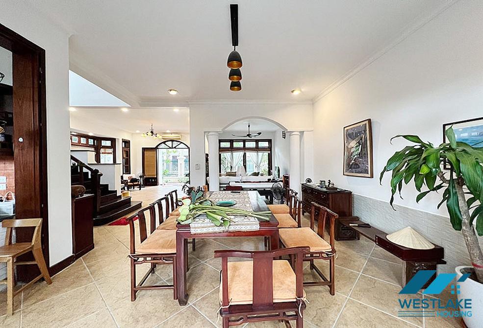 Cho thuê nhà đẹp tại Ciputra – Block C, Quận Tây Hồ, Hà Nội. Cho thuê nhà đẹp tại Ciputra – Block C, Quận Tây Hồ, Hà Nội.