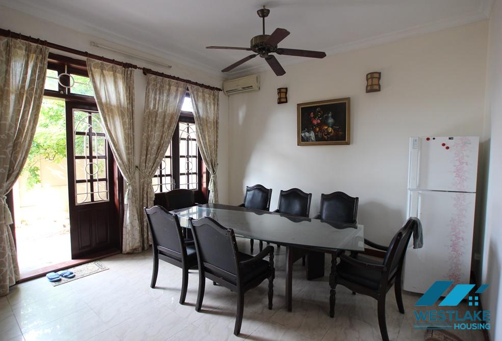 Cho thuê nhà đẹp 3 tầng tại Ciputra – Block C, Tây Hồ, Hà Nội Cho thuê nhà đẹp 3 tầng tại Ciputra – Block C, Tây Hồ, Hà Nội