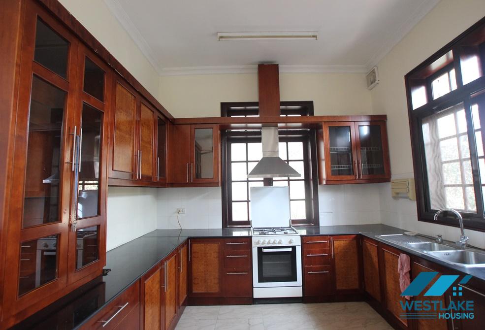 Cho thuê nhà đầy đủ nội thất tại khu C – Ciputra, Tây Hồ, Hà Nội