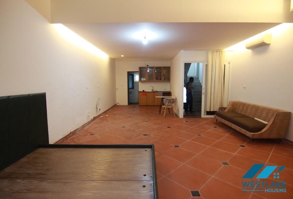 Lovely house with front yard for rent in Au Co, Tay Ho