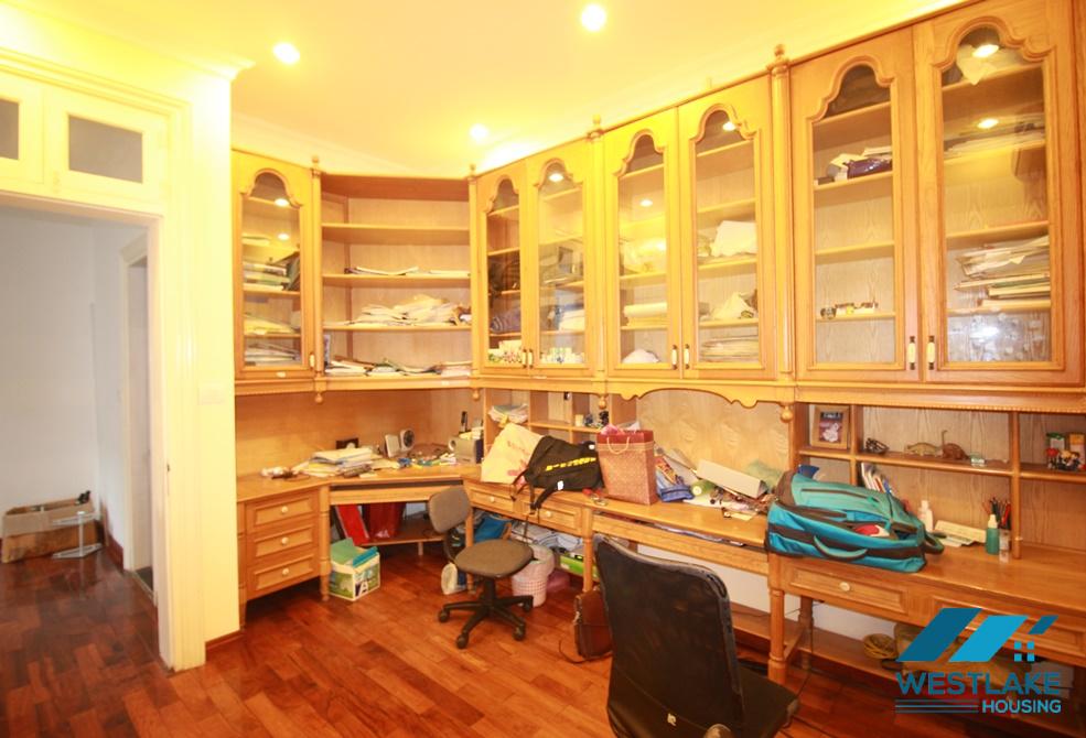 Cho thuê nhà đầy đủ nội thất hiện đại, gần trường SIS & UNIS – Ciputra, Tây Hồ, Hà Nội Cho thuê nhà đầy đủ nội thất hiện đại, gần trường SIS & UNIS – Ciputra, Tây Hồ, Hà Nội