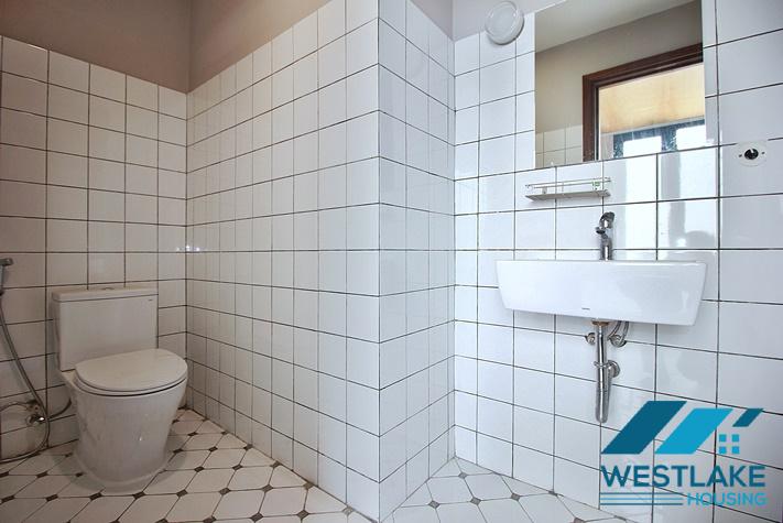 Cho Thuê Căn Hộ Duplex 3 phòng ngủ Với Ban Công Rộng Sáng Thoáng Tại Phố Xuân Diệu Tây Hồ, Hà Nội