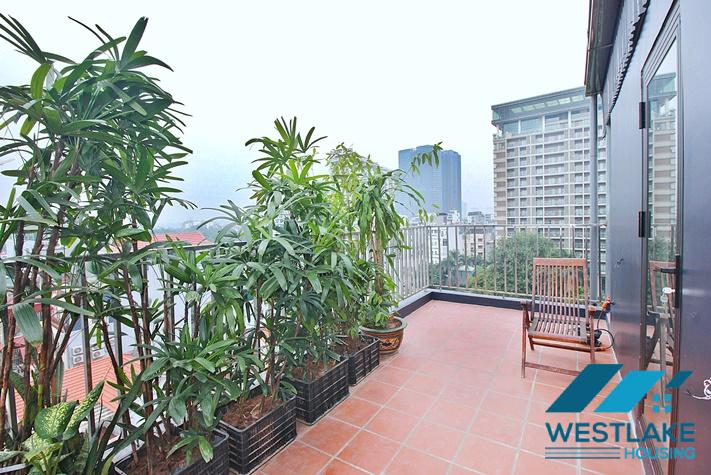 Cho Thuê Căn Hộ Duplex 3 phòng ngủ Với Ban Công Rộng Sáng Thoáng Tại Phố Xuân Diệu Tây Hồ, Hà Nội