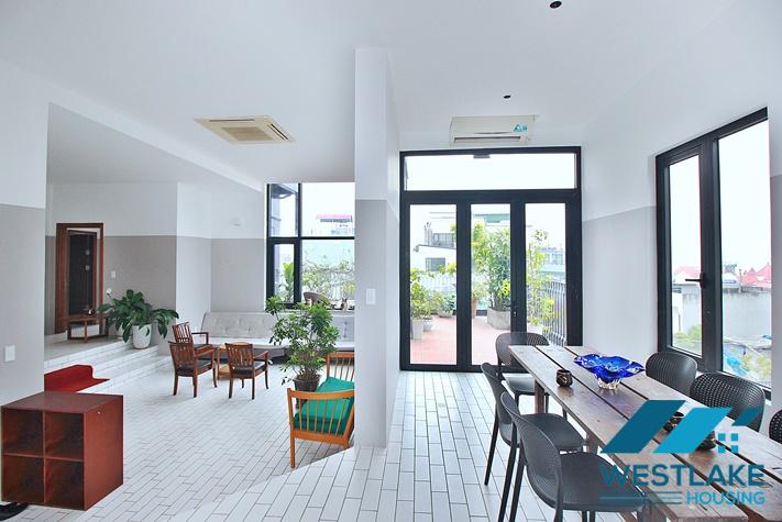 Cho Thuê Căn Hộ Duplex 3 phòng ngủ Với Ban Công Rộng Sáng Thoáng Tại Phố Xuân Diệu Tây Hồ, Hà Nội
