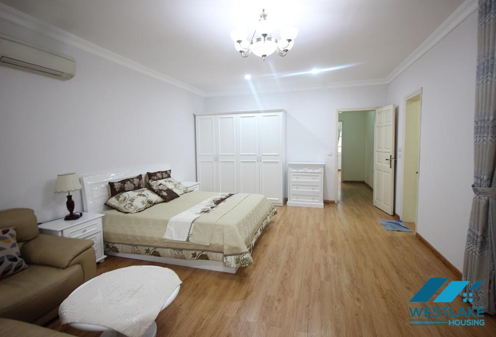 Cho thuê nhà đẹp, mới tân trang, đầy đủ nội thất hiện đại tại Ciputra Tây Hồ Cho thuê nhà đẹp, mới tân trang, đầy đủ nội thất hiện đại tại Ciputra Tây Hồ