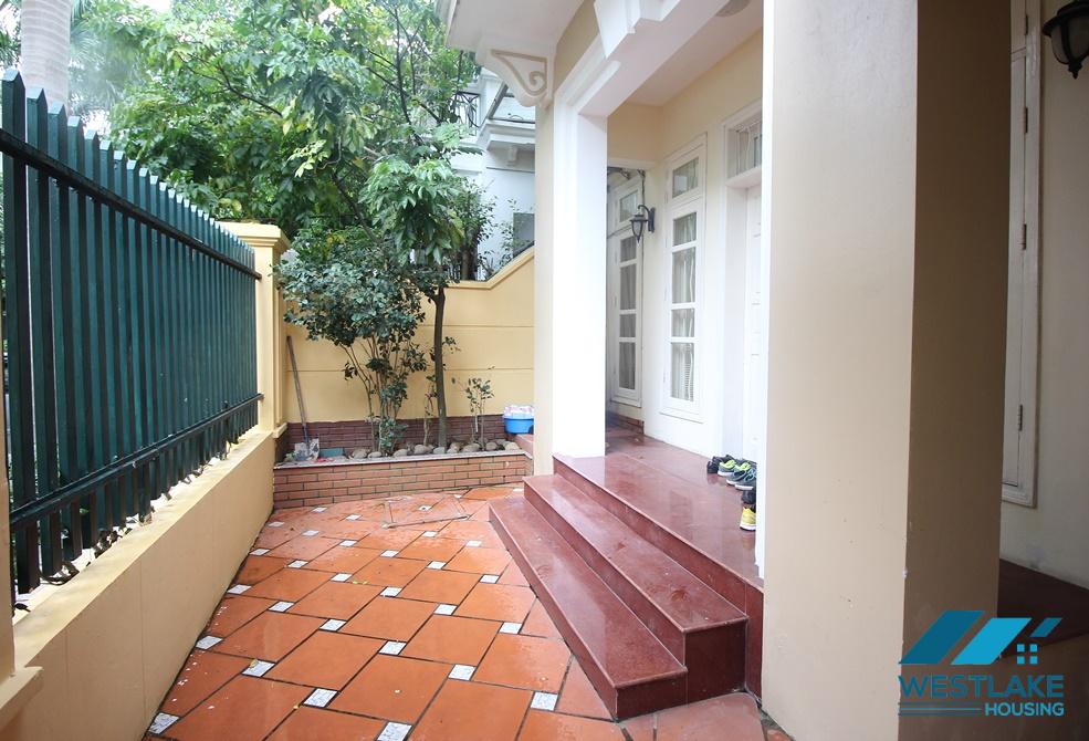 Cho thuê nhà đẹp, mới tân trang, đầy đủ nội thất hiện đại tại Ciputra Tây Hồ Cho thuê nhà đẹp, mới tân trang, đầy đủ nội thất hiện đại tại Ciputra Tây Hồ