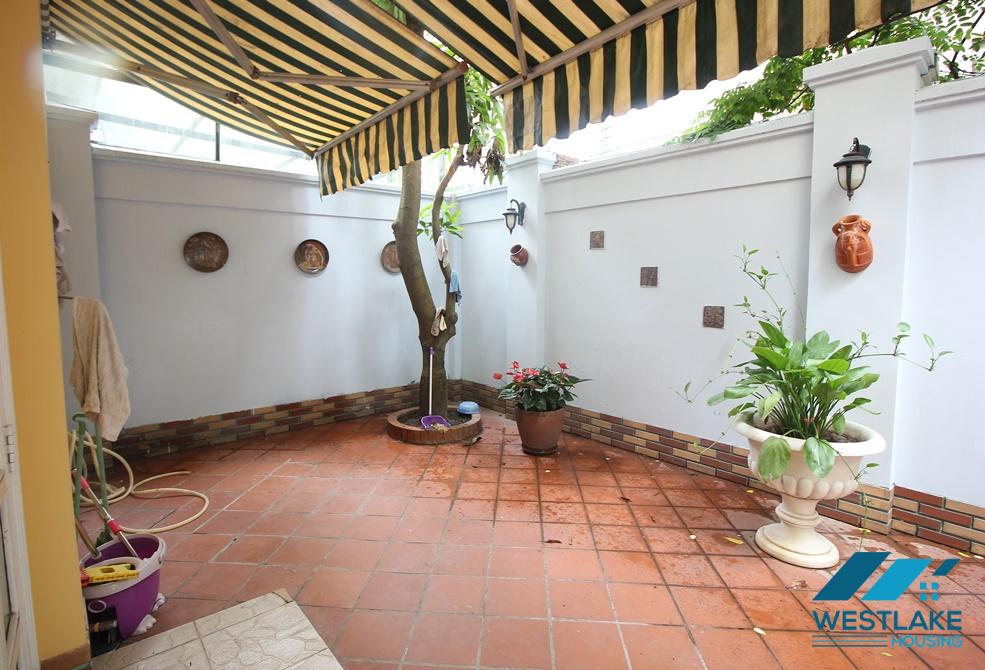 Cho thuê nhà đẹp, mới tân trang, đầy đủ nội thất hiện đại tại Ciputra Tây Hồ Cho thuê nhà đẹp, mới tân trang, đầy đủ nội thất hiện đại tại Ciputra Tây Hồ