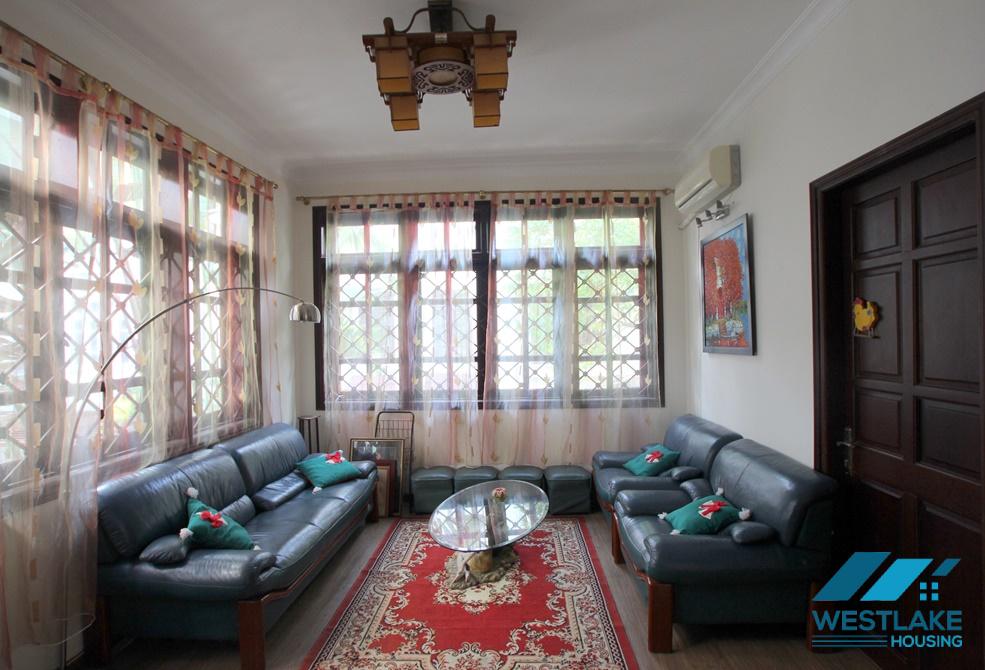 Cho thuê nhà thiết kế đẹp, nội thất cao cấp gần trường quốc tế Ciputra – Tây Hồ, Hà Nội