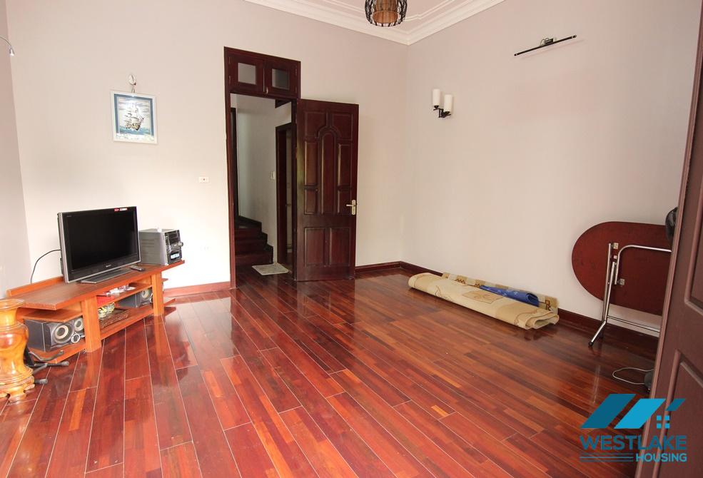 Lovely house for rent in Au Co, Tay Ho, Ha Noi Lovely house for rent in Au Co, Tay Ho, Ha Noi