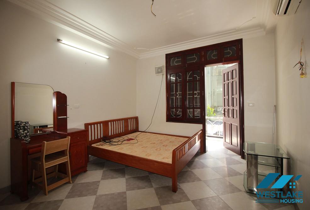 A cheap 4 bedroom house for rent in Au Co, Tay Ho A cheap 4 bedroom house for rent in Au Co, Tay Ho