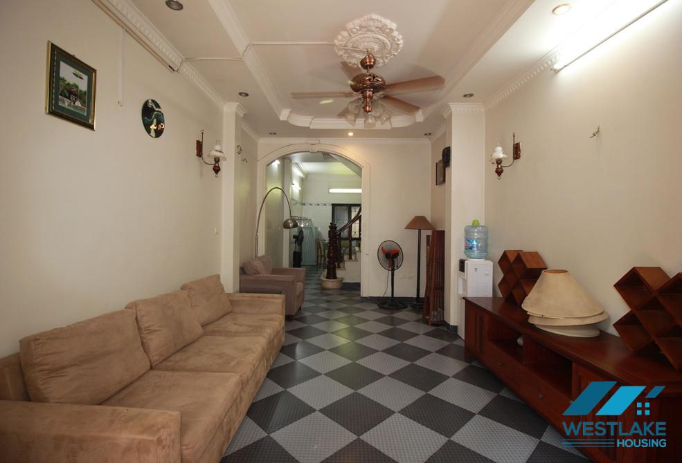 A cheap 4 bedroom house for rent in Au Co, Tay Ho A cheap 4 bedroom house for rent in Au Co, Tay Ho