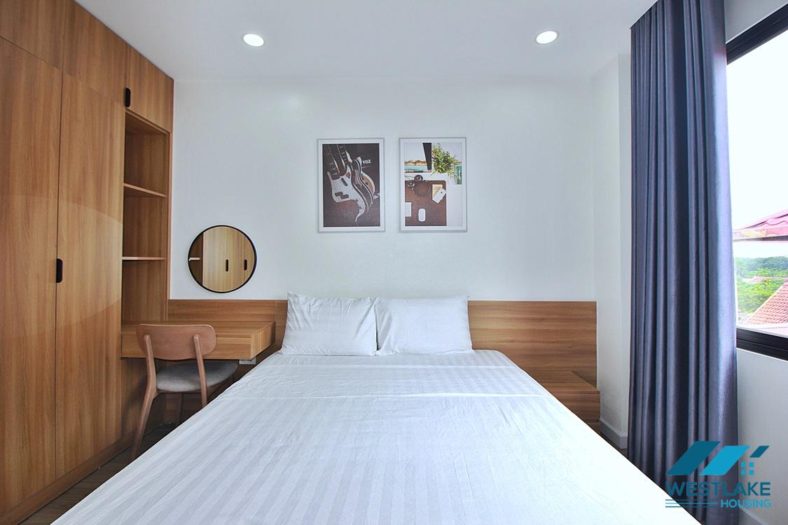 Cho Thuê Căn Hộ 2 Phòng Ngủ Mới Đẹp Hiện Đại, Ban Công Rộng Sáng Thoáng Tại Tây Hồ, Hà Nội.