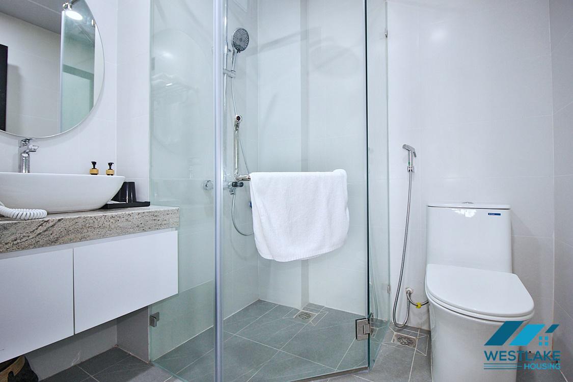 Cho Thuê Căn Hộ 2 Phòng Ngủ Mới Đẹp Hiện Đại, Ban Công Rộng Sáng Thoáng Tại Tây Hồ, Hà Nội.