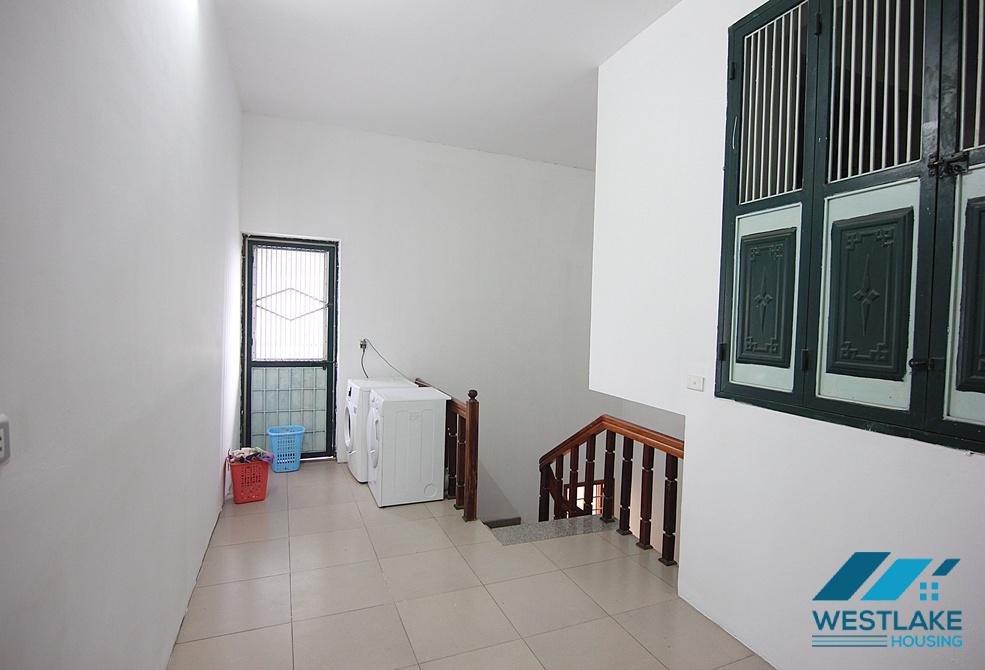 Spacious one bedroom apartment on high floor for lease in Tay Ho, Hanoi