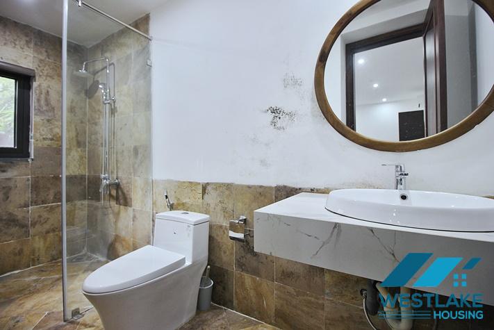 Cho Thuê Căn Hộ Studio Có Sân Rộng Đẹp Thoáng Sáng Tại Khu Vực Tây Hồ, Hà Nội