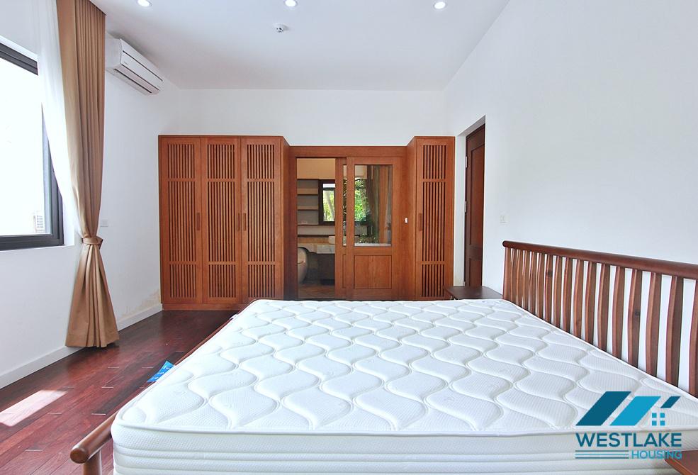 Cho Thuê Căn Hộ 4 Phòng Ngủ Đẹp, Ban Công Rộng Thoáng Mát Trên Đường Tây Hồ, Hà Nội Cho Thuê Căn Hộ 4 Phòng Ngủ Đẹp, Ban Công Rộng Thoáng Mát Trên Đường Tây Hồ, Hà Nội