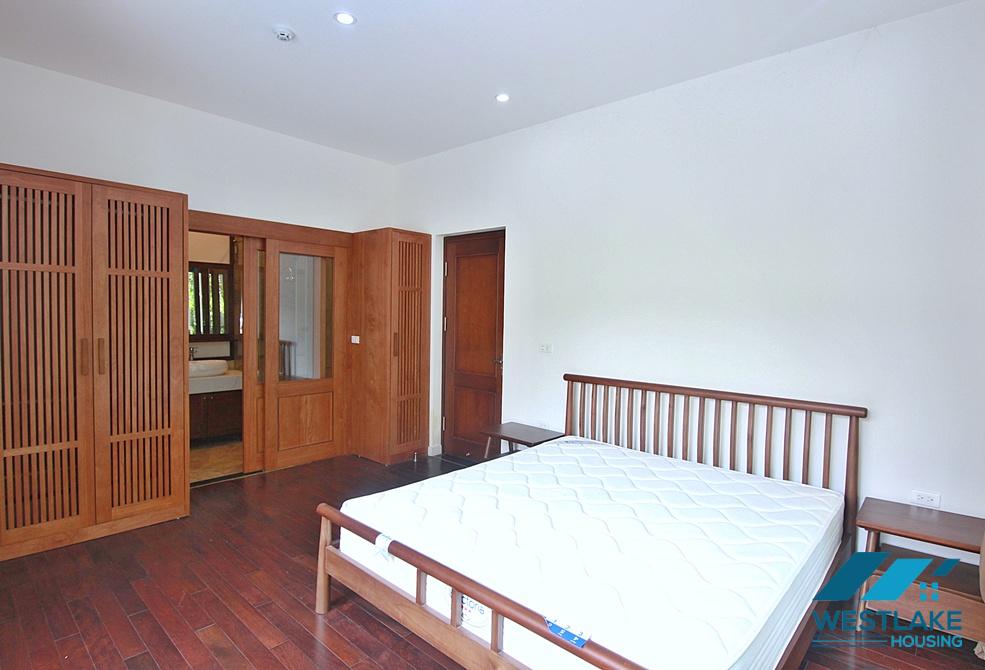 Cho Thuê Căn Hộ 4 Phòng Ngủ Đẹp, Ban Công Rộng Thoáng Mát Trên Đường Tây Hồ, Hà Nội Cho Thuê Căn Hộ 4 Phòng Ngủ Đẹp, Ban Công Rộng Thoáng Mát Trên Đường Tây Hồ, Hà Nội