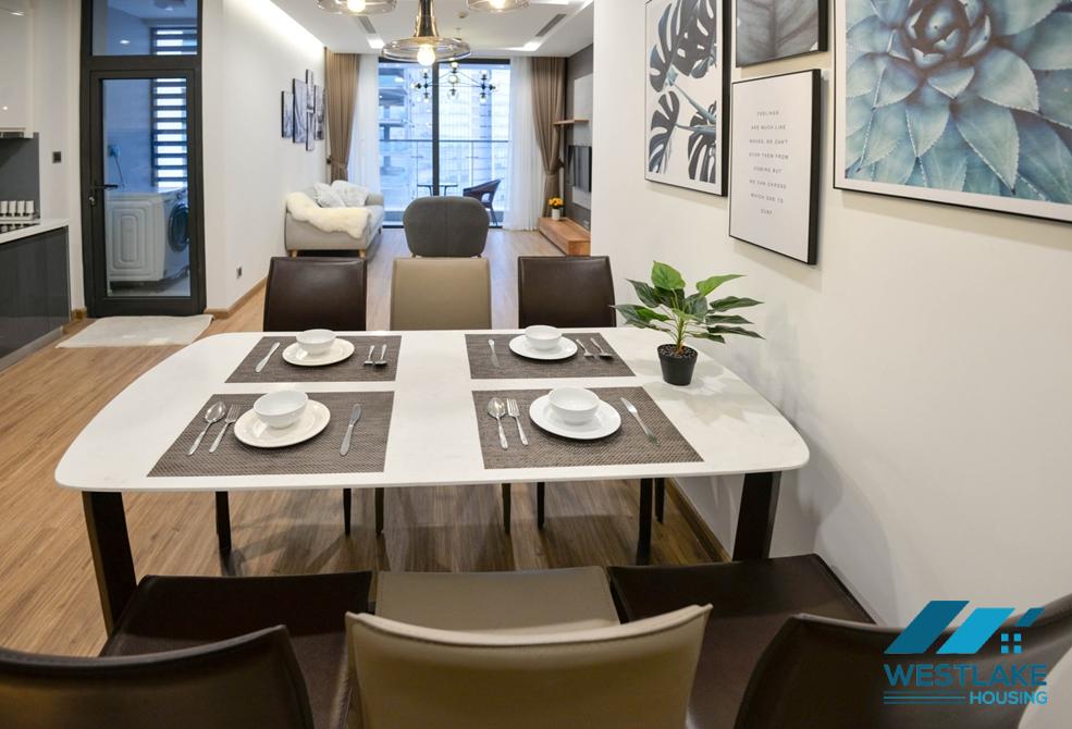 A cozy apartment for rent in Vinhome Metropolis, Lieu Giai, Ba Dinh