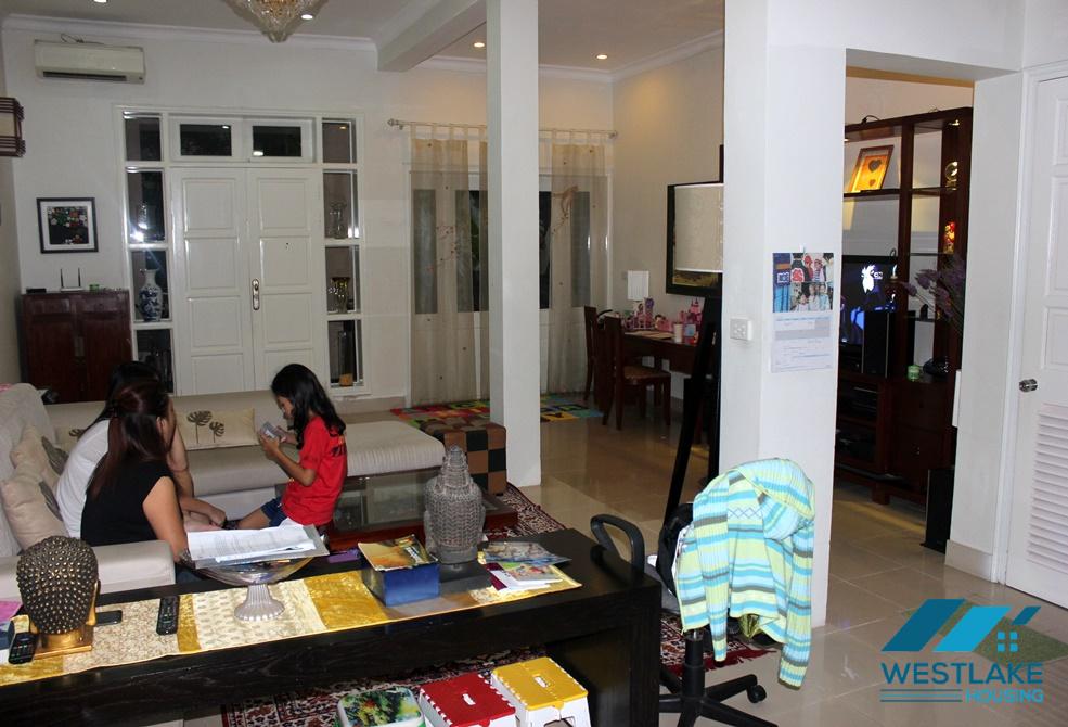 Cho thuê nhà có nội thất đẹp tại Ciputra – Không gian sống yên tĩnh, tiện nghi