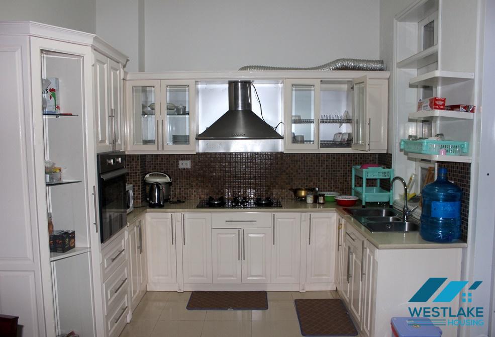 Cho thuê nhà có nội thất đẹp tại Ciputra – Không gian sống yên tĩnh, tiện nghi