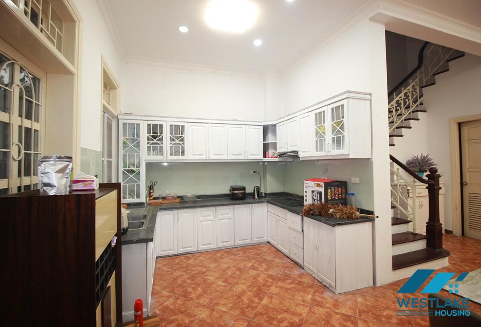 Cho thuê nhà 4 phòng ngủ tại khu C – Ciputra, Tây Hồ Cho thuê nhà 4 phòng ngủ tại khu C – Ciputra, Tây Hồ