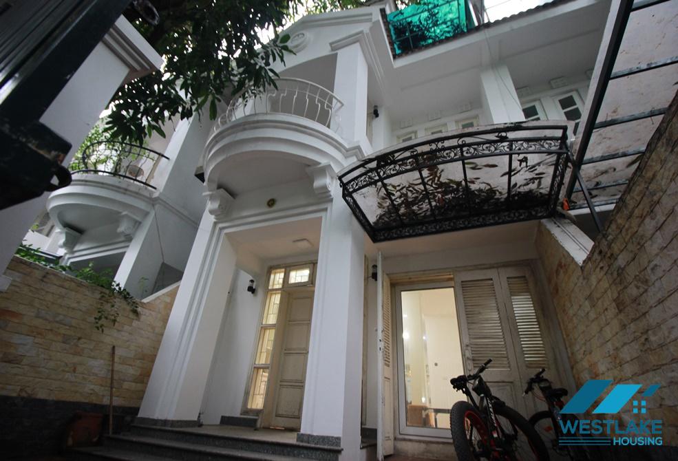 Cho thuê nhà 4 phòng ngủ tại khu C – Ciputra, Tây Hồ Cho thuê nhà 4 phòng ngủ tại khu C – Ciputra, Tây Hồ