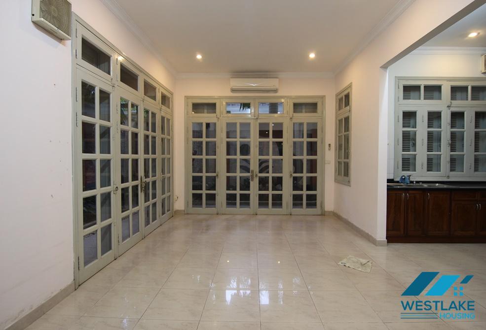 Cho thuê nhà đẹp, giá tốt tại Ciputra – Tây Hồ, Hà Nội