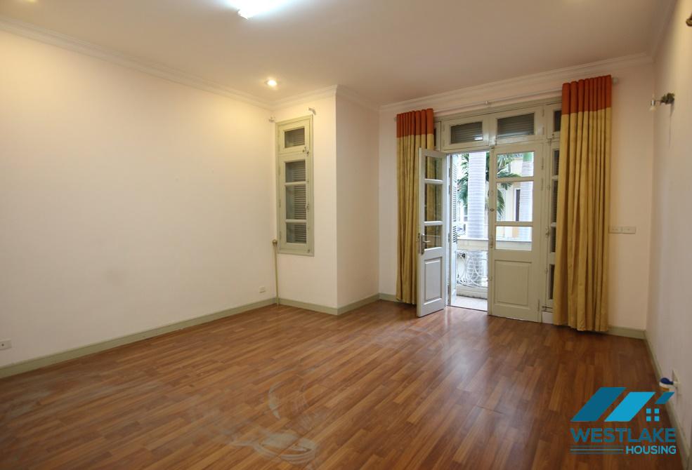 Cho thuê nhà đẹp, giá tốt tại Ciputra – Tây Hồ, Hà Nội